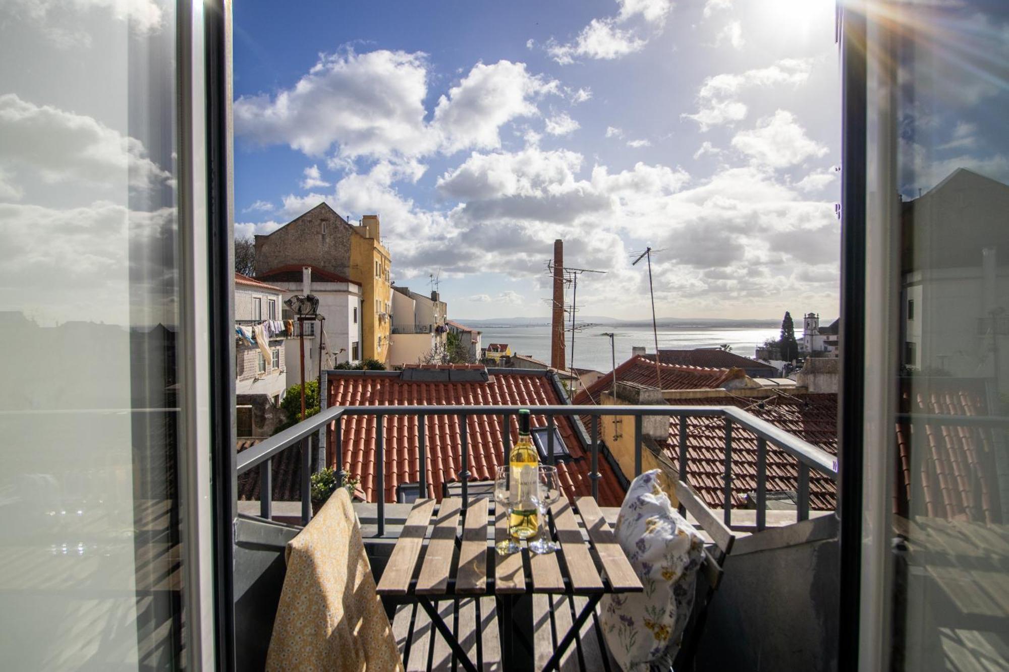 Loios Studios And Apartments Lisboa Extérieur photo